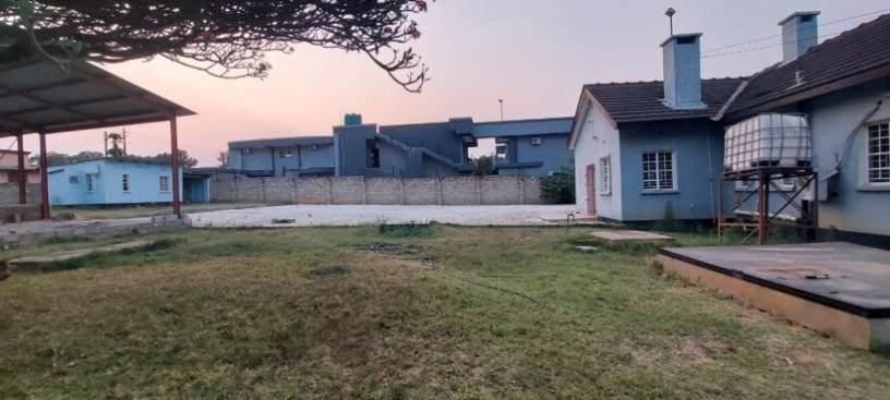 office-space-for-rent-in-rhodespark-big-1