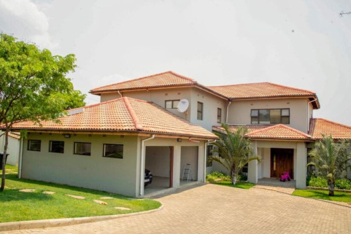 3-bedroom-house-for-rent-in-roma-park-big-1