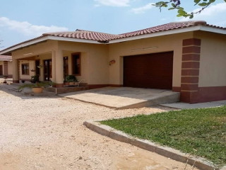 4-bedroom-flat-for-rent-in-meanwood-ibex