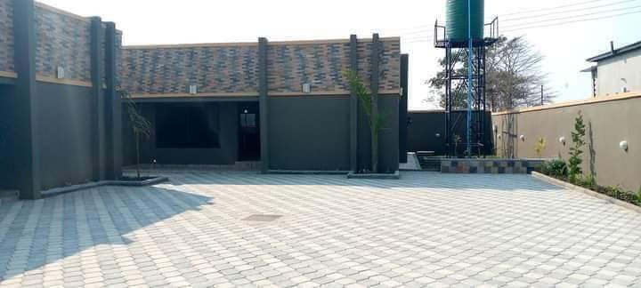 2-bedroom-flat-for-rent-in-silverest-big-5