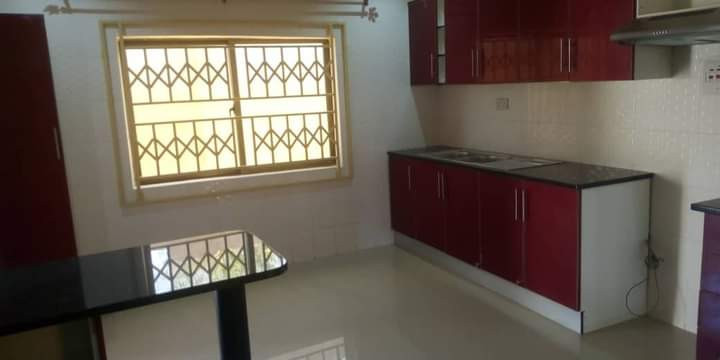 3-bedroom-flat-for-rent-in-chilanga-big-5