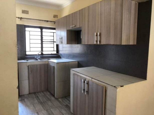 2-bedroom-flat-for-rent-in-ibex-hill-big-5