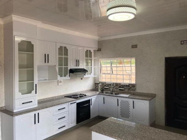 3-bedroom-flat-for-rent-in-chalala-big-5