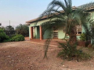 3-bedroom-flat-for-rent-in-libala-south