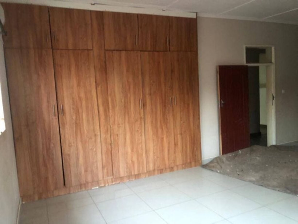 3-bedroom-flat-for-rent-in-libala-south-big-6