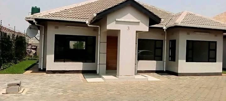 3-bedroom-house-for-rent-in-makeni-big-0