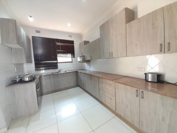 fully-furnished-3-bedroom-apartments-for-rent-in-roma-big-2