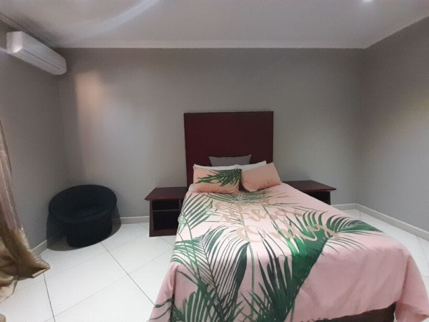 fully-furnished-3-bedroom-apartments-for-rent-in-roma-big-8