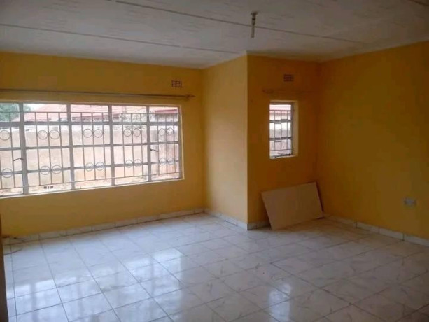 2-bedroom-flat-for-rent-in-avondale-big-4