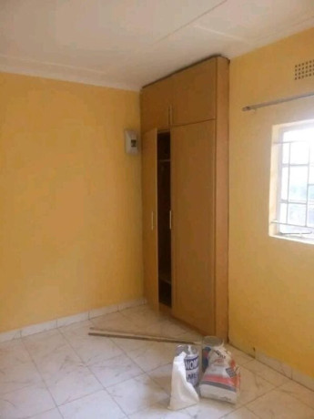 2-bedroom-flat-for-rent-in-avondale-big-5