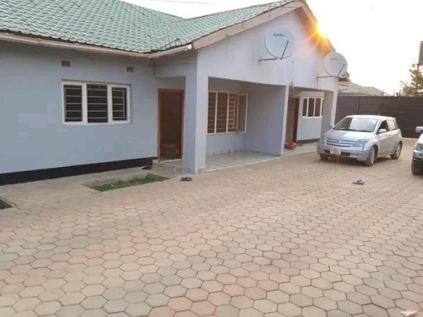 3-bedroom-flat-for-rent-in-chalala-big-1