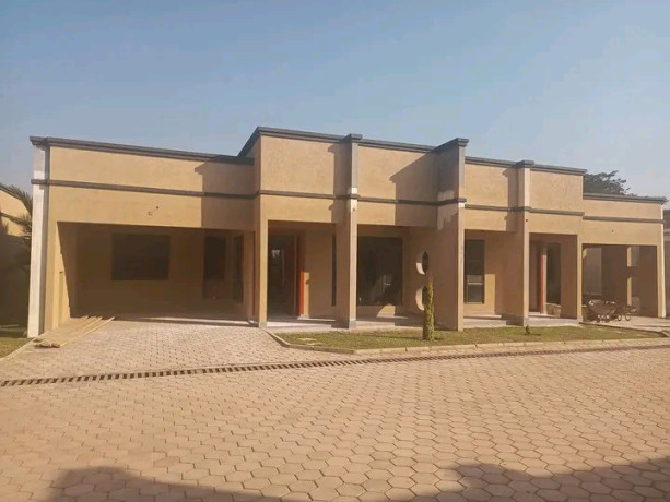 2-bedroom-flat-for-rent-in-makeni-konga-big-2