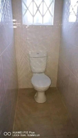 2-bedroom-flat-for-rent-in-chalala-big-6