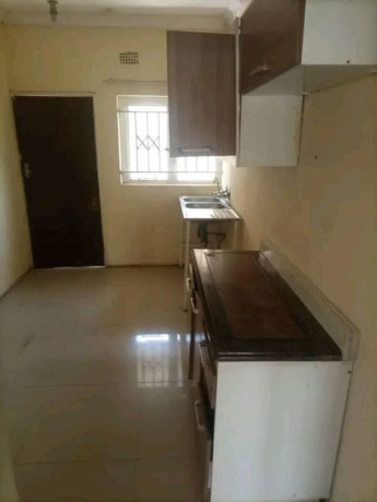2-bedroom-flat-for-rent-big-2