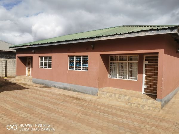 1-bedroom-flat-for-rent-in-chalala-big-0