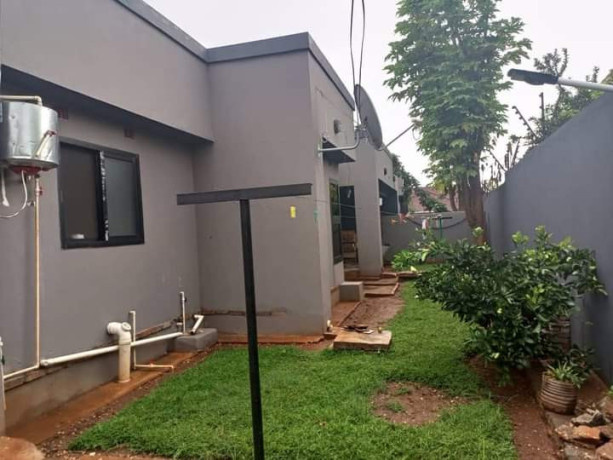 3-bedroom-flat-for-rent-in-meanwood-ibex-big-0