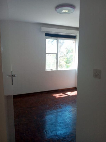 3-bedroom-apartment-for-rent-in-rhodes-park-big-9