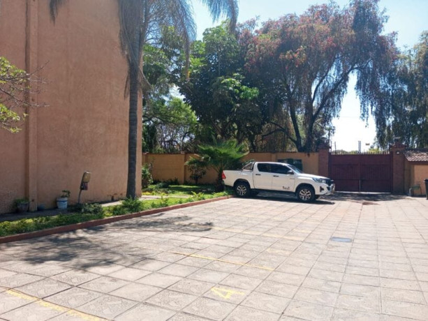 3-bedroom-apartment-for-rent-in-rhodes-park-big-2