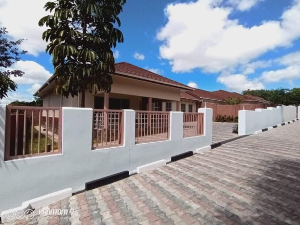 3-bedroom-apartment-for-rent-in-chudleigh-big-0