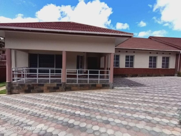 3-bedroom-apartment-for-rent-in-chudleigh-big-3