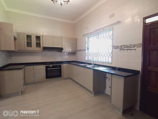 3-bedroom-apartment-for-rent-in-chudleigh-big-5