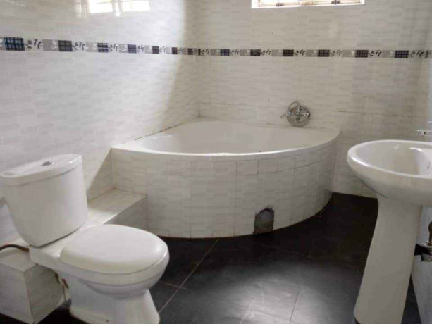 3-bedroom-flat-for-rent-in-ibex-hill-big-5