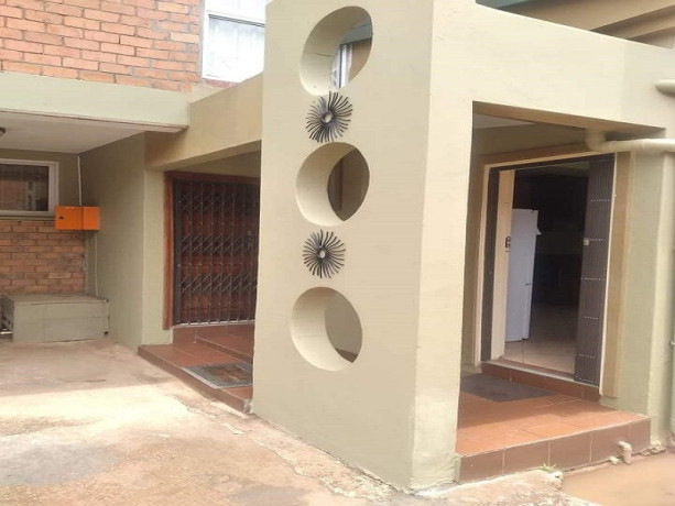 3-bedroom-apartment-for-rent-in-kabulonga-big-0