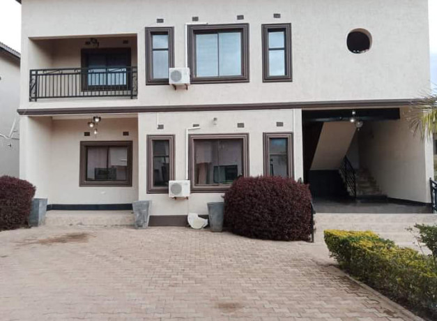 2-bedroom-flat-for-rent-in-ibex-hill-big-3
