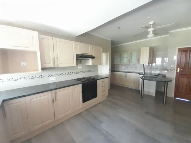 4-bedroom-house-for-rent-in-sunningdale-big-3