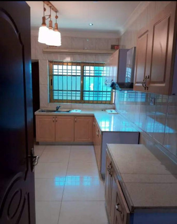 3-bedroom-flat-for-rent-in-chalala-big-6