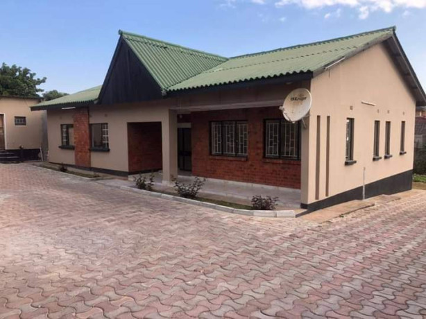 3-bedroom-house-for-rent-in-ibex-hill-big-4