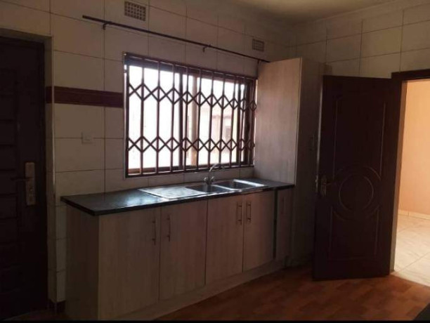 2-bedroom-flat-for-rent-in-ibex-hill-big-3