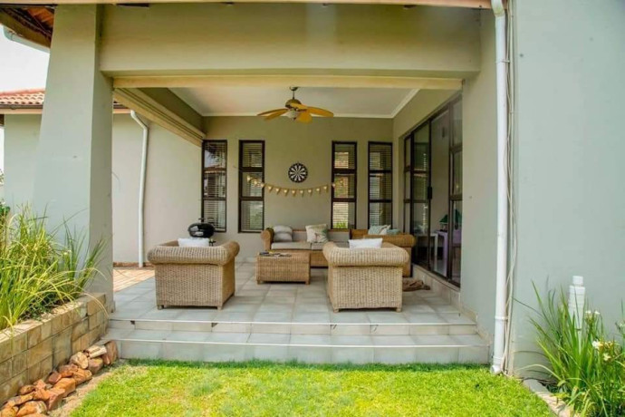 3-bedroom-house-for-rent-in-roma-park-big-2