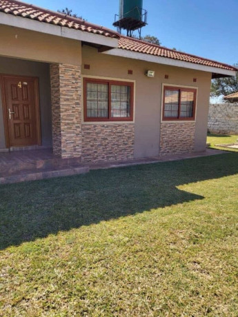 3-bedroom-flat-for-rent-in-makeni-big-3