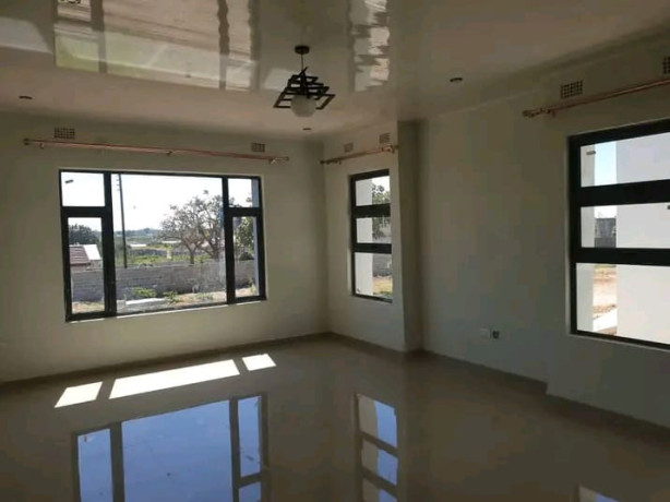 3-bedroom-flat-for-rent-in-makeni-buckley-big-1