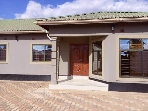 3-bedroom-flat-for-rent-in-ibex-hill-big-6