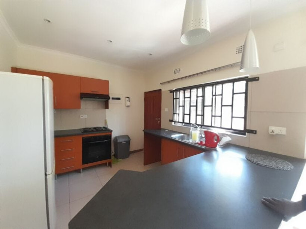 2-bedroom-apartment-for-rent-in-rhodes-park-big-3