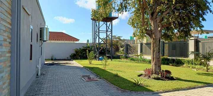 3-bedroom-flat-for-rent-in-meanwood-ibex-big-4