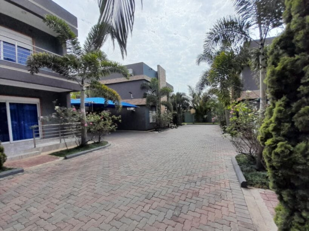 4-bedroom-apartments-for-rent-in-rhodes-park-big-1