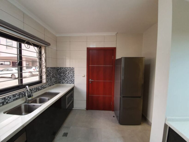 2-bedroom-apartments-for-rent-in-rhodes-park-big-2