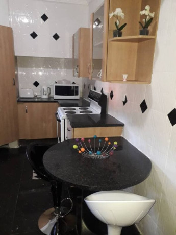 2-bedroom-apartment-for-rent-in-rhodes-park-big-7