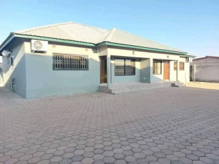 2-bedroom-flat-for-rent-in-woodlands