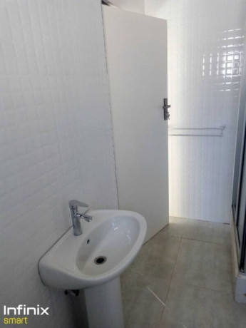 2-bedroom-flat-for-rent-in-lilayi-big-8