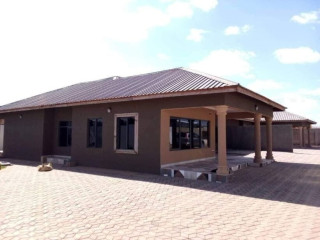 3-bedroom-flats-for-rent-in-chalala