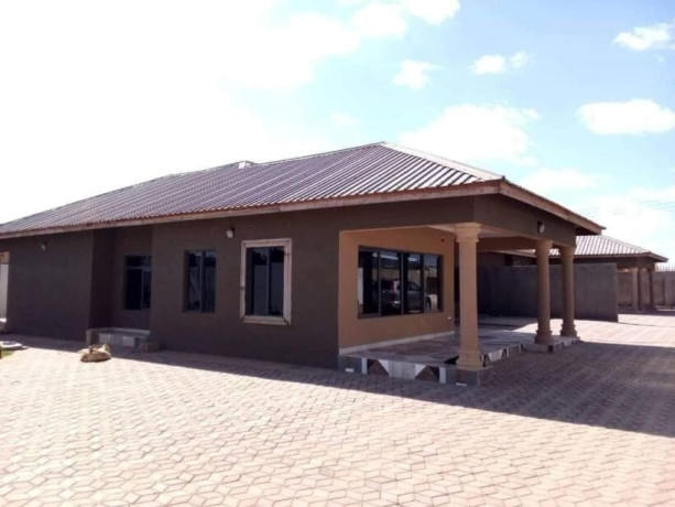 3-bedroom-flats-for-rent-in-chalala-big-0