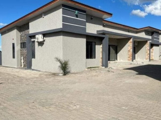 neat-and-spacious-2-bedroom-flat-for-rent-in-meanwood-ibex