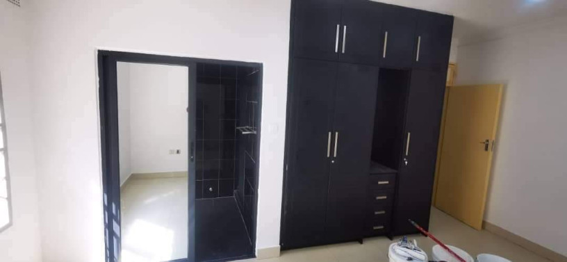 4-bedroom-house-for-rent-in-roma-big-9