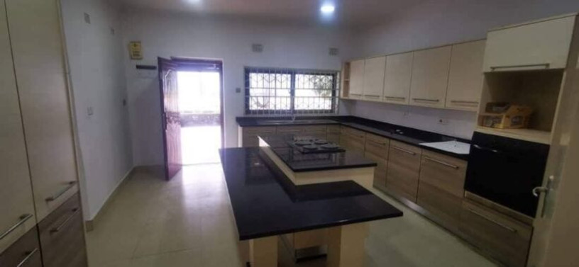 4-bedroom-house-for-rent-in-roma-big-1