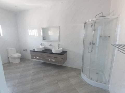 5-bedroom-house-for-rent-in-roma-park-big-3