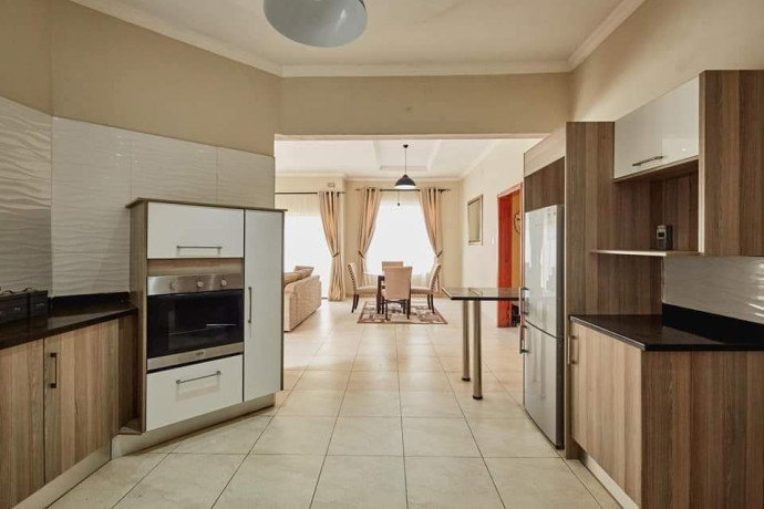 3-bedroom-apartment-for-rent-in-roma-park-big-2